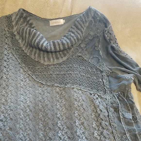 Tunic - Picture 3 of 5